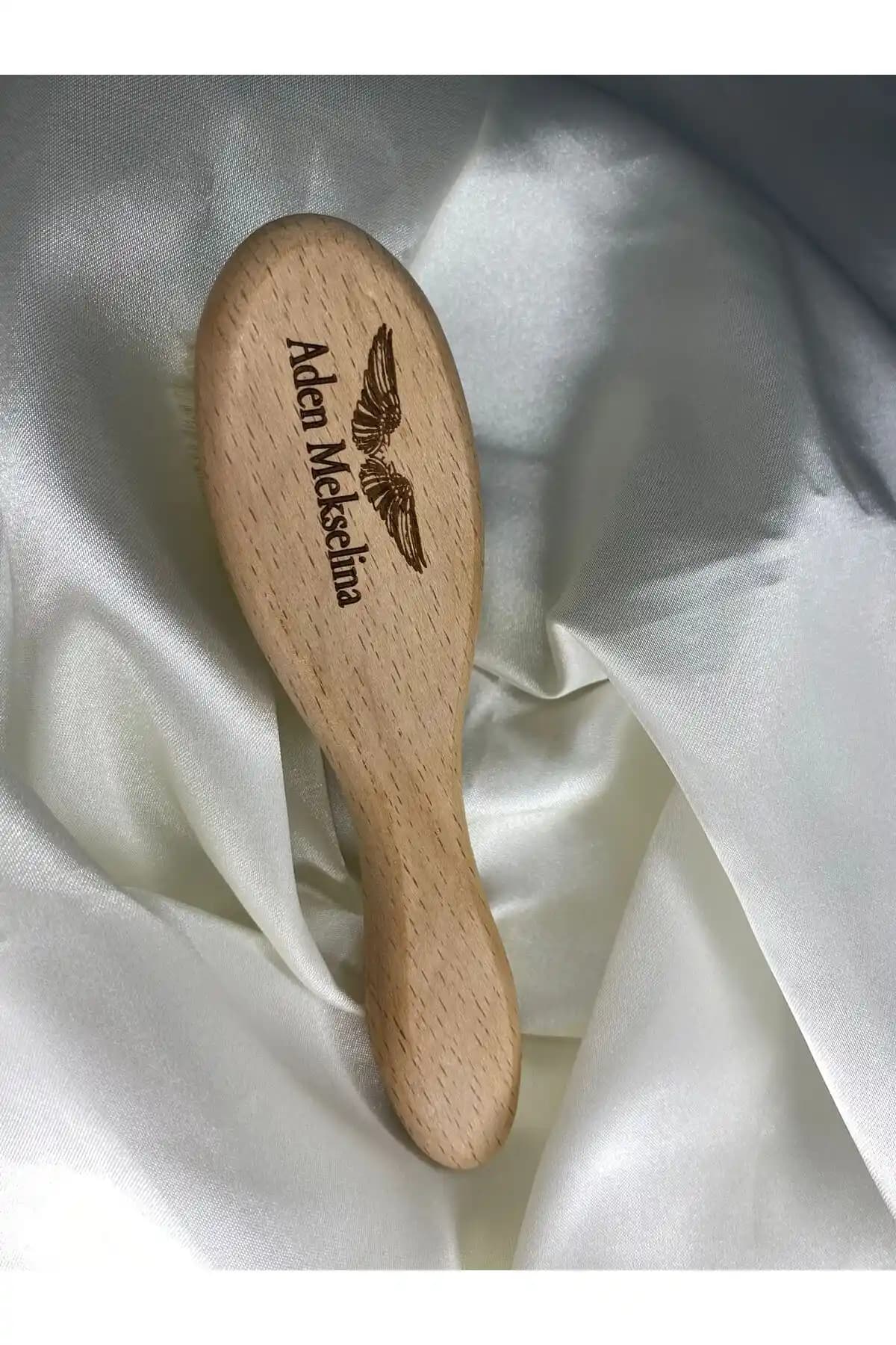 ManamaBaby Keçi Kılı Bebek Saç Fırçası: Doğal ve Güvenilir Bebek Bakım Aracı